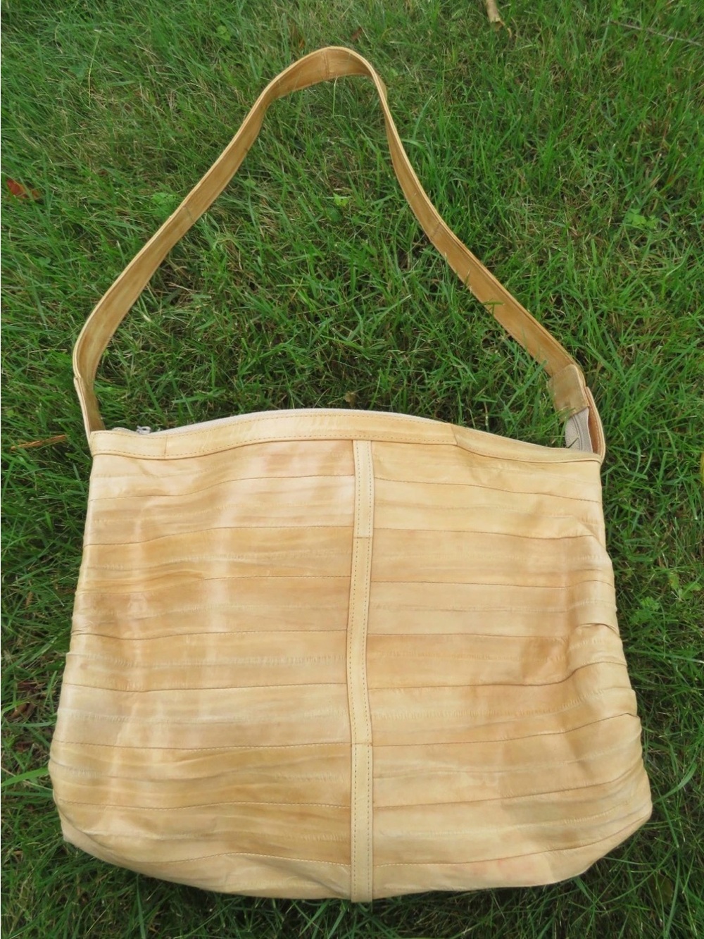 Vintage Genuine Eel Skin Purse Bag Tan Beige With Shoulder Strap Suede Inside